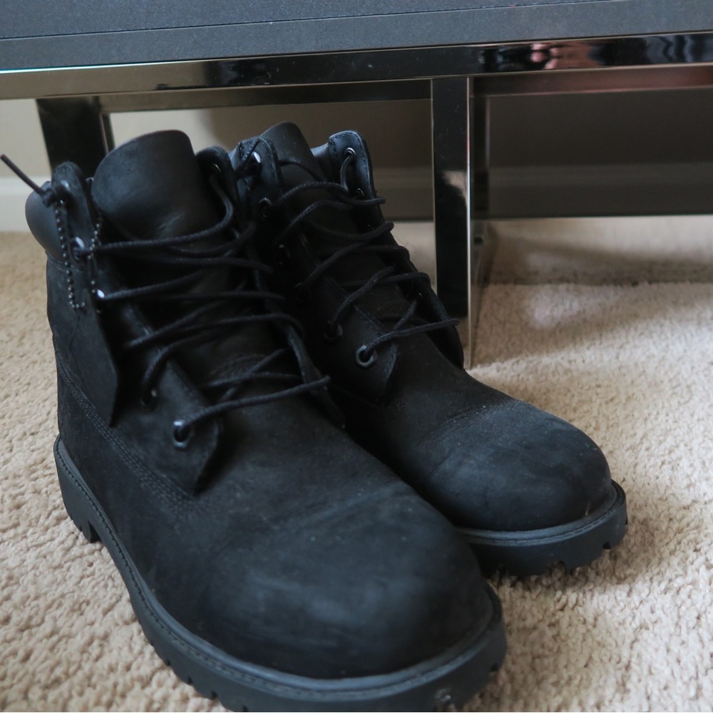 Black timberland boots